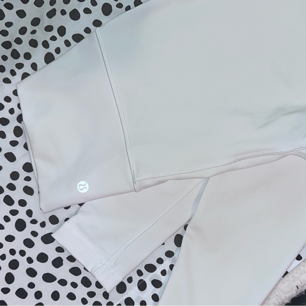 Size 6 Lululemon Align Legging 28”